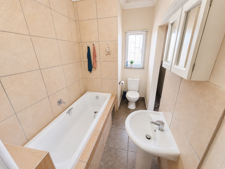 1 Bedroom Property for Sale in Die Bult North West